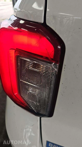 2024 Ford Explorer ST - miniatura 23