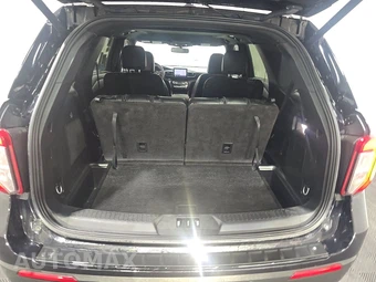 2024 Ford Explorer ST-Line - miniatura 16