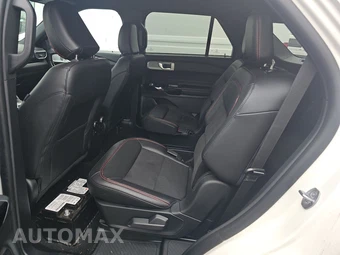 2024 Ford Explorer ST-Line - miniatura 13