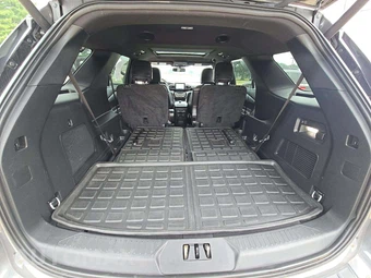 2024 Ford Explorer ST-Line - miniatura 12