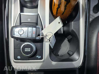 2024 Ford Explorer ST-Line - miniatura 8