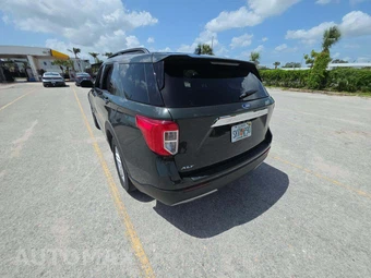 2024 Ford Explorer XLT - miniatura 2