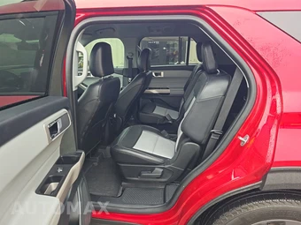 2024 Ford Explorer XLT - miniatura 13