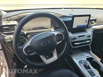 2024 Ford Explorer XLT - miniatura 10