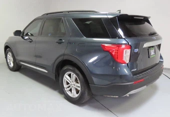 2024 Ford Explorer XLT - miniatura 4