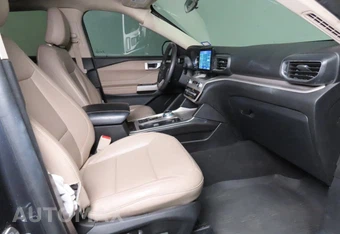 2024 Ford Explorer XLT - miniatura 5