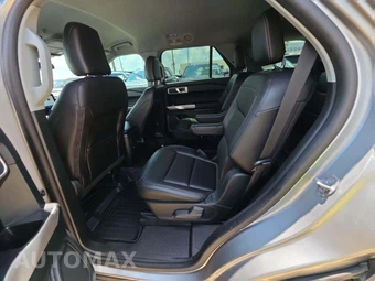 2024 Ford Explorer XLT - miniatura 10
