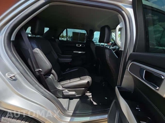 2024 Ford Explorer XLT - miniatura 14