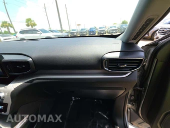 2024 Ford Explorer XLT - miniatura 17