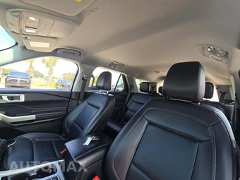 2024 Ford Explorer XLT - miniatura 8