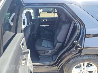 2024 Ford Explorer XLT - miniatura 10