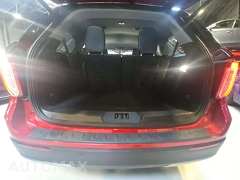 2024 Ford Explorer XLT - miniatura 15