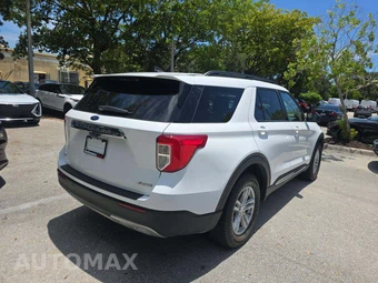 2024 Ford Explorer XLT - miniatura 3