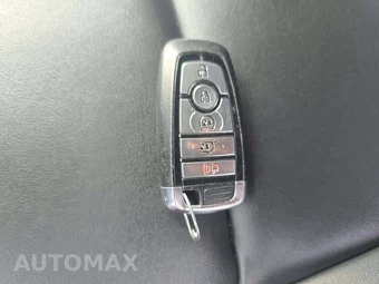 2024 Ford Explorer XLT - miniatura 8