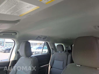 2024 Ford Explorer XLT - miniatura 11