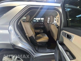 2024 Ford Explorer XLT - miniatura 17