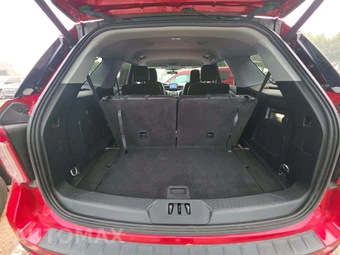 2024 Ford Explorer XLT - miniatura 15