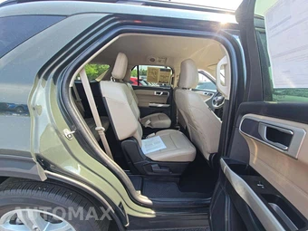 2024 Ford Explorer XLT - miniatura 14