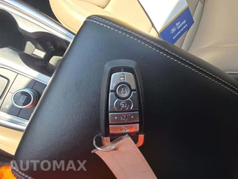 2024 Ford Explorer XLT - miniatura 5
