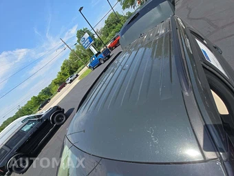2024 Ford Explorer XLT - miniatura 9