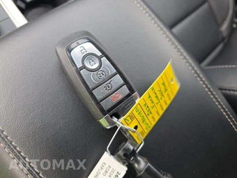 2024 Ford Explorer XLT - miniatura 5