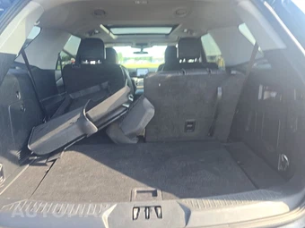 2024 Ford Explorer XLT - miniatura 17