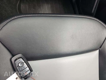 2024 Ford Explorer XLT - miniatura 8