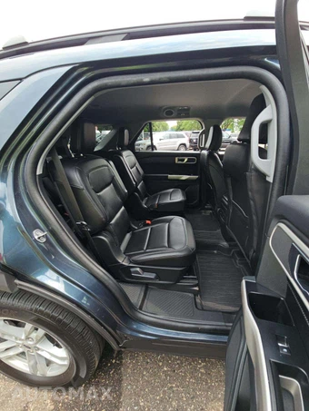2024 Ford Explorer XLT - miniatura 14