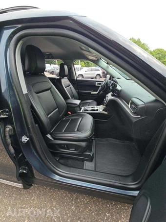2024 Ford Explorer XLT - miniatura 16