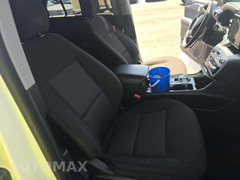 2024 Ford Explorer XLT - miniatura 19