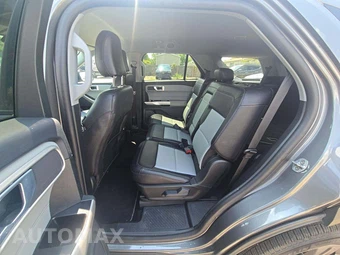 2024 Ford Explorer XLT - miniatura 13