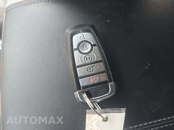 2024 Ford Explorer XLT - miniatura 8