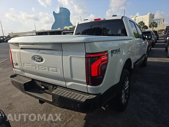 2024 Ford F-150 Hybrid King Ranch Crew Cab Short Bed - miniatura 4
