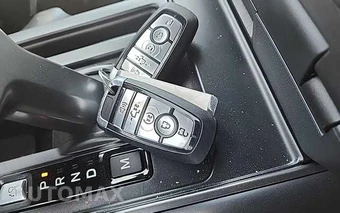 2024 Ford F-150 Hybrid Lariat Crew Cab Short Bed - miniatura 17