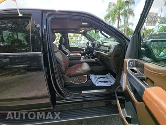 2024 Ford F-150 King Ranch Crew Cab Short Bed - miniatura 18