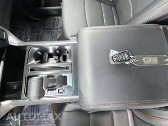2024 Ford F-150 Lariat Crew Cab Short Bed - miniatura 8