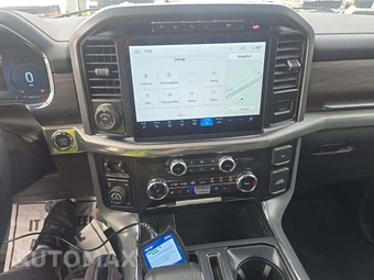 2024 Ford F-150 Lariat Crew Cab Short Bed - miniatura 10