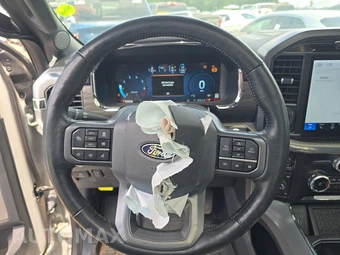 2024 Ford F-150 Lariat Crew Cab Short Bed - miniatura 10