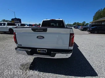 2024 Ford F-150 XLT Crew Cab Medium Bed - miniatura 4