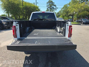 2024 Ford F-150 XLT Crew Cab Medium Bed - miniatura 11