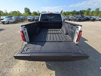 2024 Ford F-150 XLT Crew Cab Medium Bed - miniatura 11