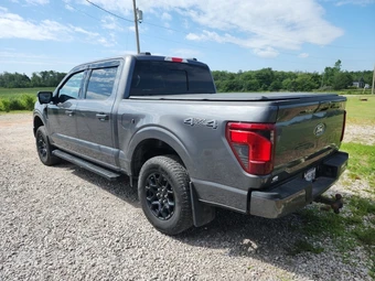 2024 Ford F-150 XLT Crew Cab Short Bed - miniatura 3