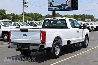 2024 Ford F-250 XL - miniatura 4