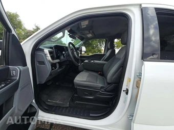 2024 Ford F-250 XLT - miniatura 3
