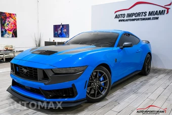 2024 Ford Mustang Dark Horse Coupe - miniatura 1