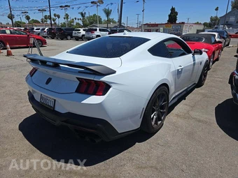 2024 Ford Mustang Dark Horse Coupe – miniatura 3