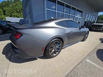 2024 Ford Mustang Dark Horse Coupe – miniatura 3