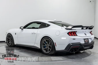 2024 Ford Mustang Dark Horse Coupe - miniatura 14