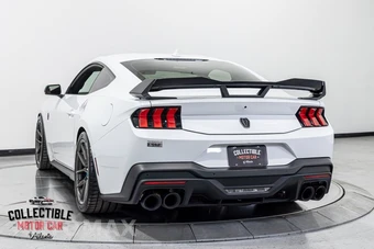 2024 Ford Mustang Dark Horse Coupe - miniatura 16