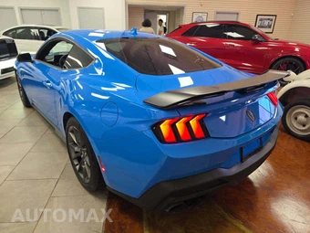 2024 Ford Mustang Dark Horse Coupe - miniatura 2